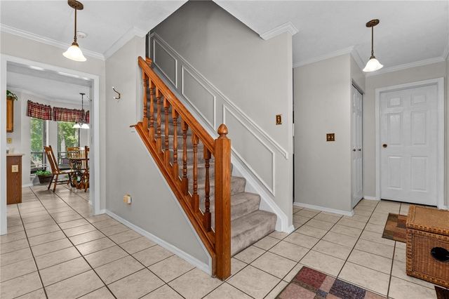 8807 Deer Valley Drive, Huber Heights, OH 45424