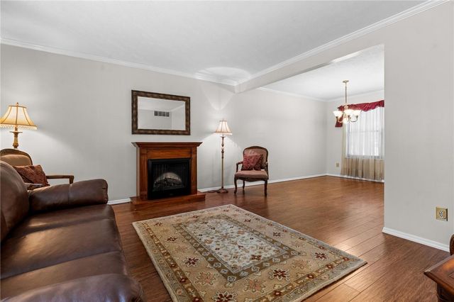 8807 Deer Valley Drive, Huber Heights, OH 45424