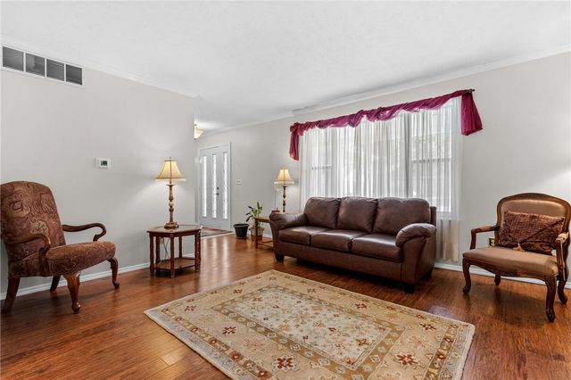 8807 Deer Valley Drive, Huber Heights, OH 45424
