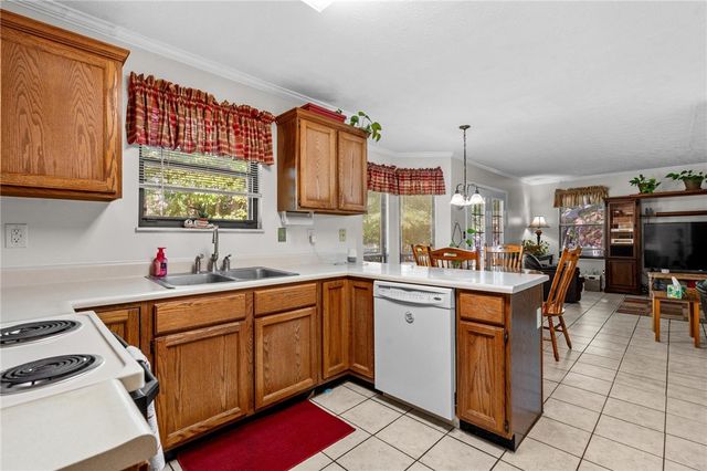 8807 Deer Valley Drive, Huber Heights, OH 45424
