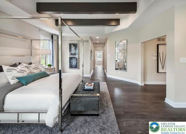 5405 Red Oak Drive, Upper Saucon Twp, PA 18036