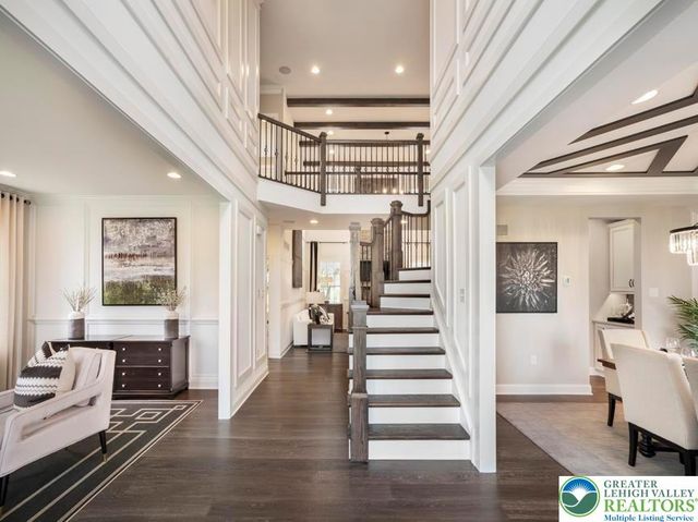 5405 Red Oak Drive, Upper Saucon Twp, PA 18036