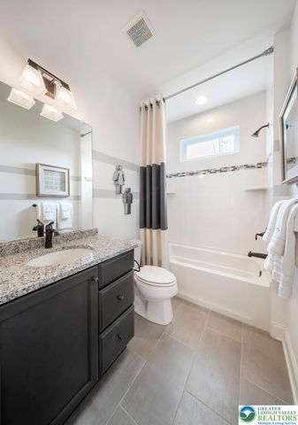 5405 Red Oak Drive, Upper Saucon Twp, PA 18036