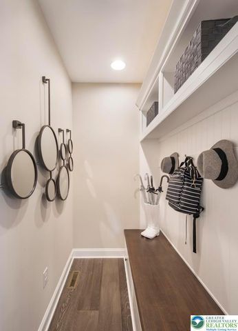 5405 Red Oak Drive, Upper Saucon Twp, PA 18036