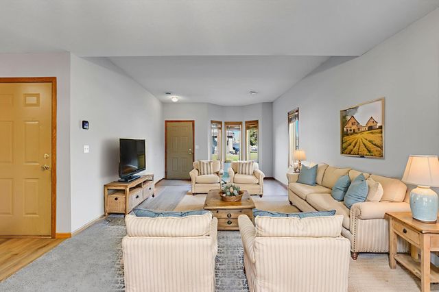 606 2nd Street NW, New Prague, MN 56071