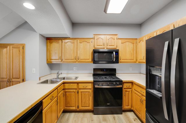 606 2nd Street NW, New Prague, MN 56071