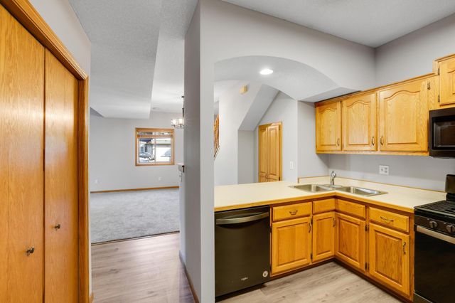 606 2nd Street NW, New Prague, MN 56071