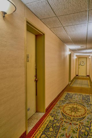 20 Daley Place 113, Lynbrook, NY 11563