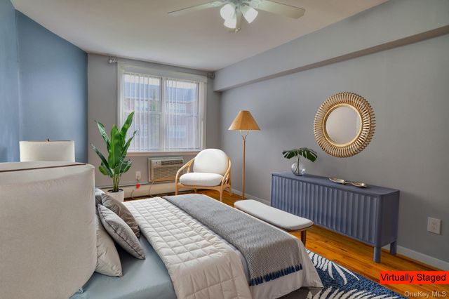 20 Daley Place 113, Lynbrook, NY 11563