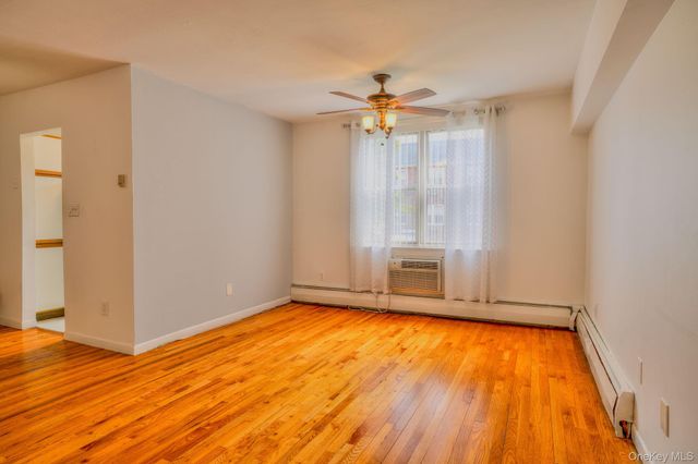 20 Daley Place 113, Lynbrook, NY 11563