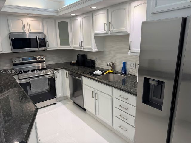 2851 S Ocean Boulevard 6 V, Boca Raton, FL 33432