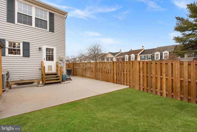 1 MARIAN CT, Sterling, VA 20165