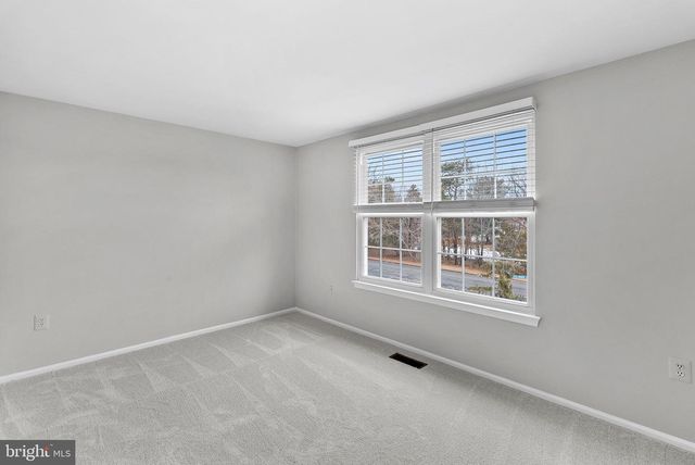 1 MARIAN CT, Sterling, VA 20165