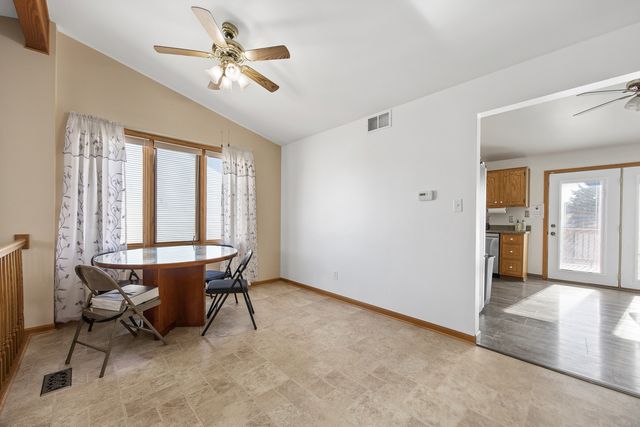 520 High Grove Drive, Minooka, IL 60447