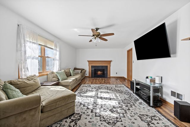 520 High Grove Drive, Minooka, IL 60447