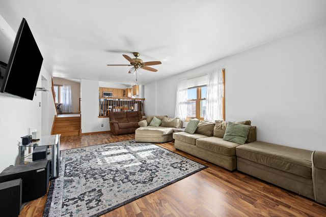 520 High Grove Drive, Minooka, IL 60447