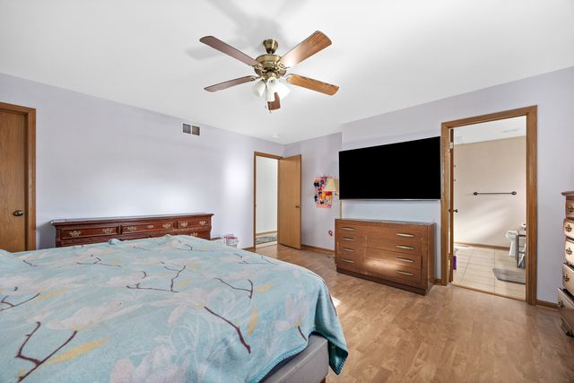 520 High Grove Drive, Minooka, IL 60447