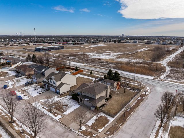 520 High Grove Drive, Minooka, IL 60447