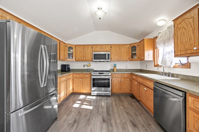 520 High Grove Drive, Minooka, IL 60447