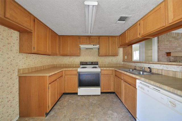 1712 Lindy Lane, Conroe, TX 77301