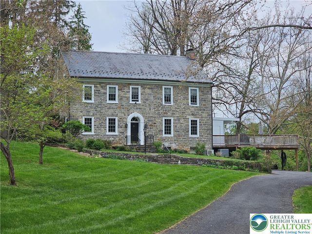 200 Bella Vista Drive, Hanover Twp, PA 18017