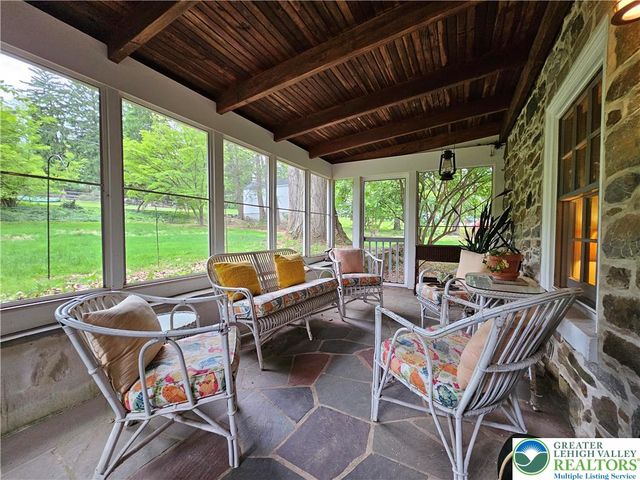 200 Bella Vista Drive, Hanover Twp, PA 18017