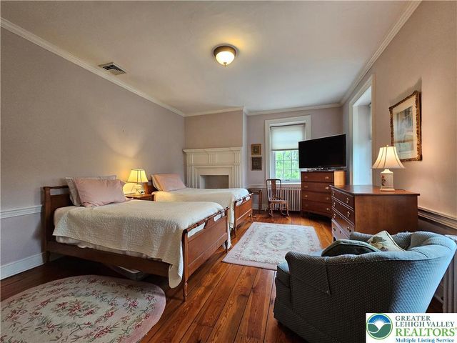 200 Bella Vista Drive, Hanover Twp, PA 18017