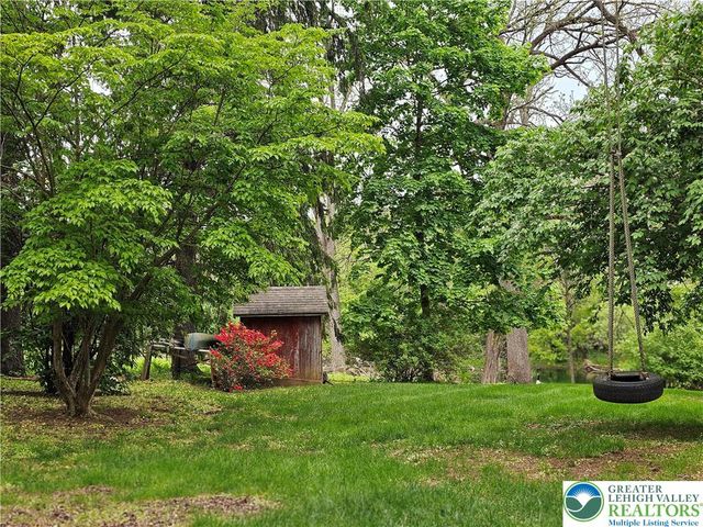 200 Bella Vista Drive, Hanover Twp, PA 18017