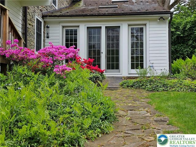 200 Bella Vista Drive, Hanover Twp, PA 18017