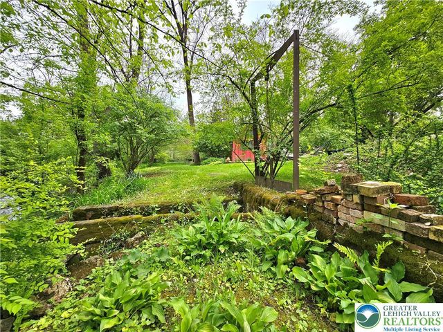 200 Bella Vista Drive, Hanover Twp, PA 18017