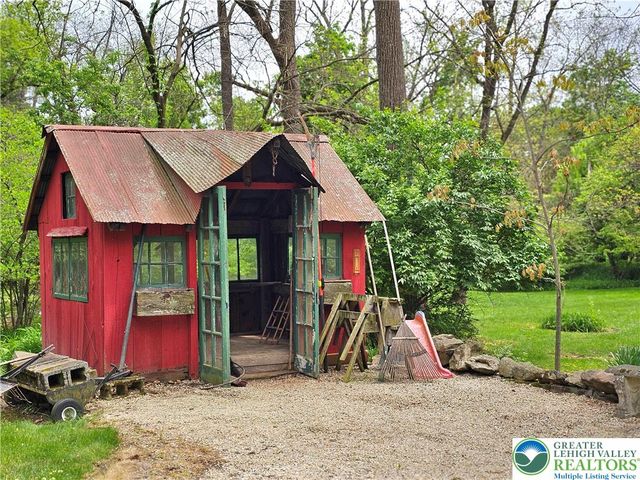 200 Bella Vista Drive, Hanover Twp, PA 18017