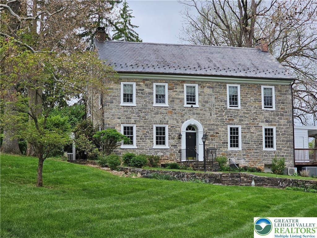 200 Bella Vista Drive, Hanover Twp, PA 18017