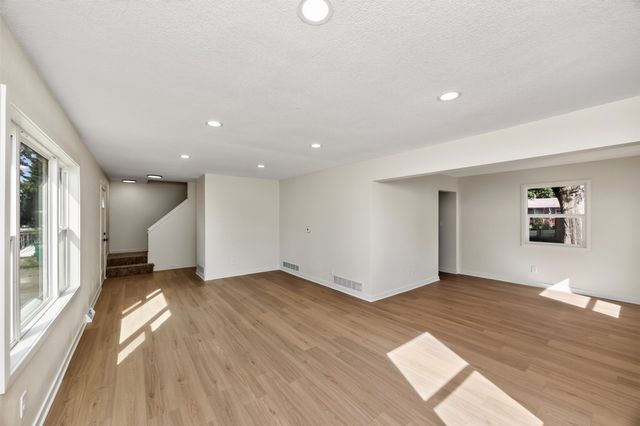 1218 SW Ordnance Road, Ankeny, IA 50023