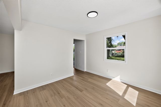 1218 SW Ordnance Road, Ankeny, IA 50023