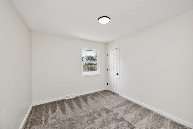 1218 SW Ordnance Road, Ankeny, IA 50023