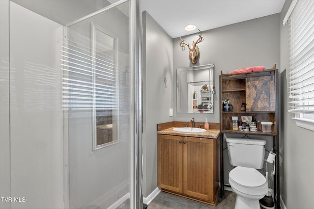 19324 Woodland Hills Road, Abingdon, VA 24210