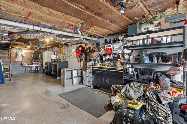 19324 Woodland Hills Road, Abingdon, VA 24210