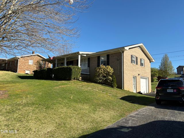 19324 Woodland Hills Road, Abingdon, VA 24210