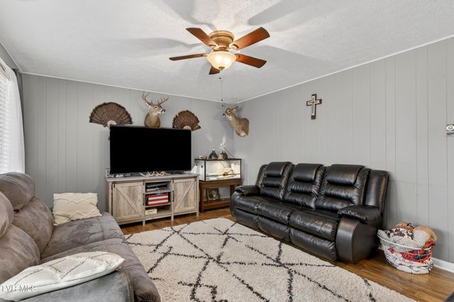 19324 Woodland Hills Road, Abingdon, VA 24210