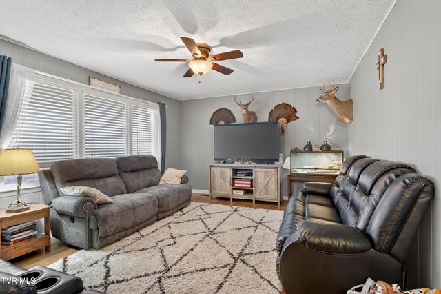 19324 Woodland Hills Road, Abingdon, VA 24210