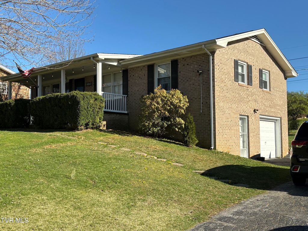 19324 Woodland Hills Road, Abingdon, VA 24210