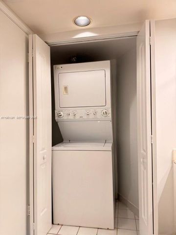 3300 NE 191st St 616, Aventura, FL 33180