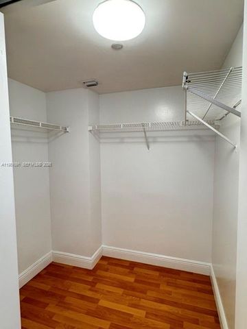 3300 NE 191st St 616, Aventura, FL 33180