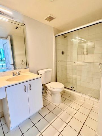 3300 NE 191st St 616, Aventura, FL 33180