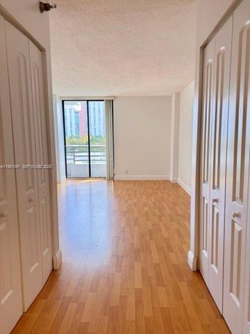 3300 NE 191st St 616, Aventura, FL 33180