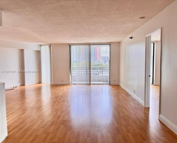 3300 NE 191st St 616, Aventura, FL 33180