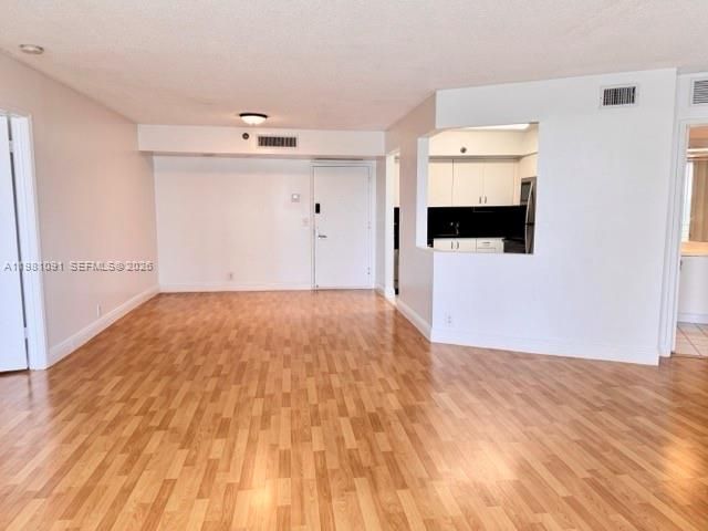 3300 NE 191st St 616, Aventura, FL 33180