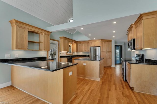 308 Grebe CRES, Virginia Beach, VA 23456