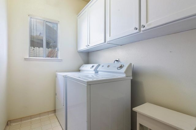 10271 N Whitney Avenue, Fresno, CA 93730