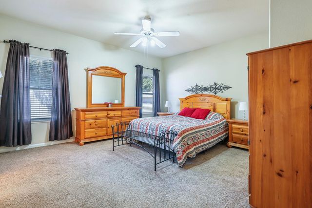 10271 N Whitney Avenue, Fresno, CA 93730